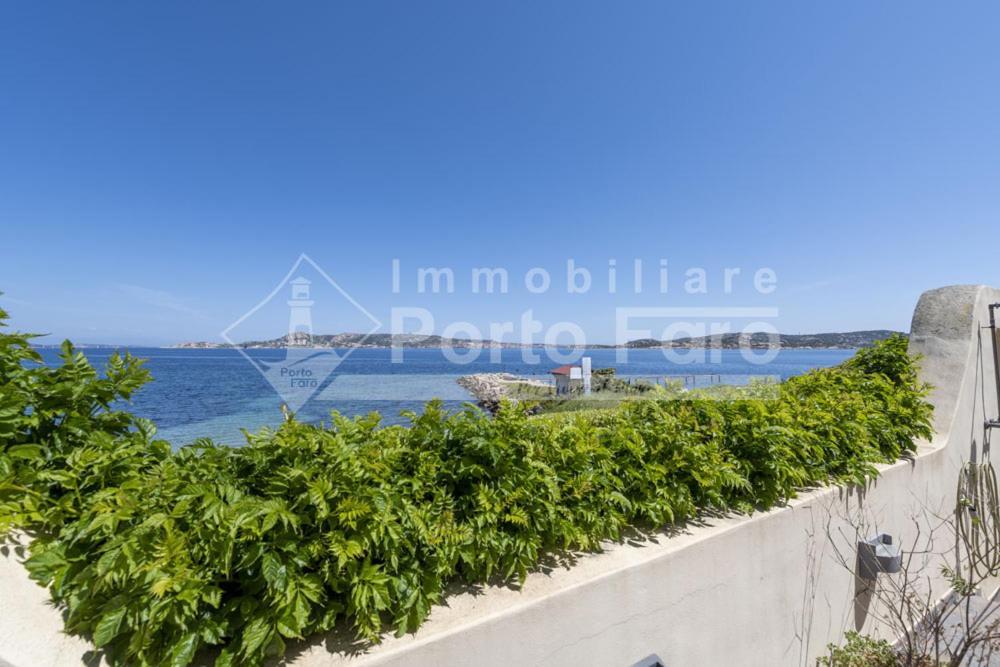 2 Pineta - Ampio Quadrilocale Sulla Spiaggia Di Porto Faro Палау Экстерьер фото
