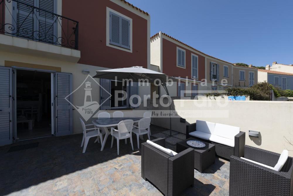 2 Pineta - Ampio Quadrilocale Sulla Spiaggia Di Porto Faro Палау Экстерьер фото
